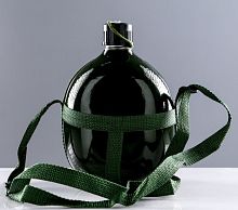 Фляга походная "Аdventure", 1100 мл, тёмно-зелёная, с чёрной крышкой, алюминий, 13.5х8 см Фляга походная "Аdventure", 1100 мл, тёмно-зелёная, с чёрной крышкой, алюминий, 13.5х8 см