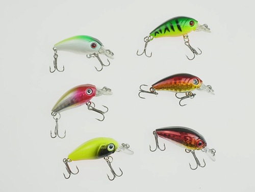 Набор мини-крэнкбейтов 4,0см, 3,9гр (6шт) Набор мини-крэнкбейтов 4,0см, 3,9гр (6шт)