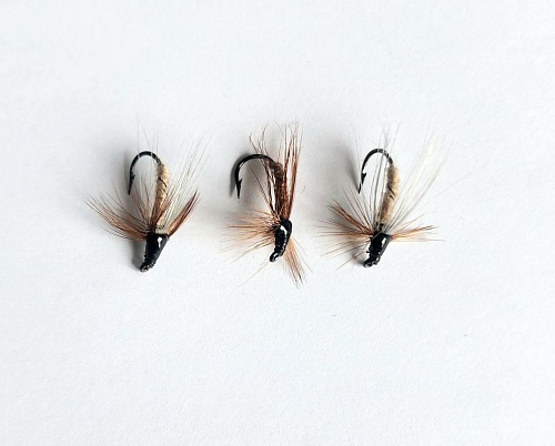Мушка сухая Ручейник, кр. Mustad №10 Мушка сухая Ручейник, кр. Mustad №10